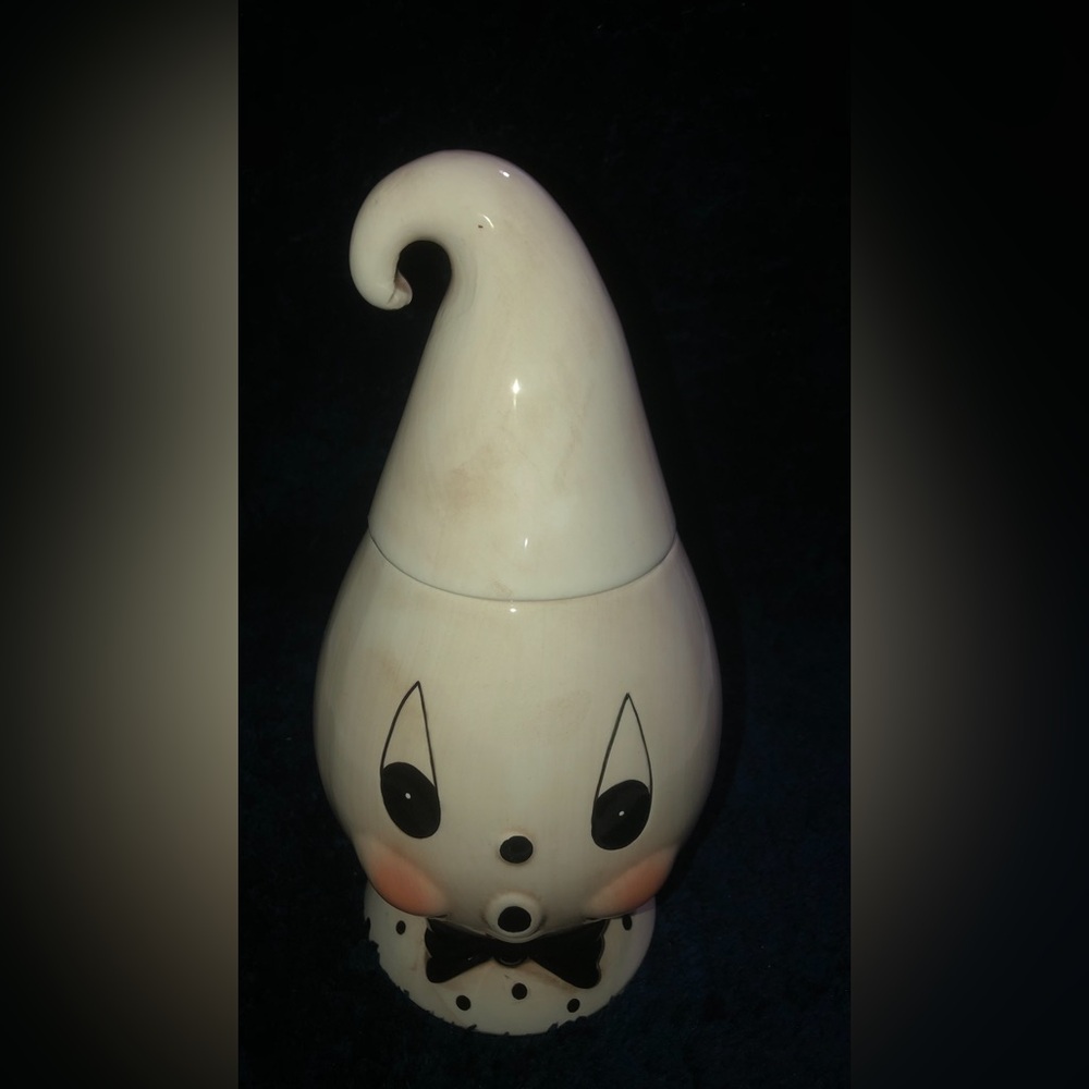 👻🖤 Johanna Parker GUS ceramic jar